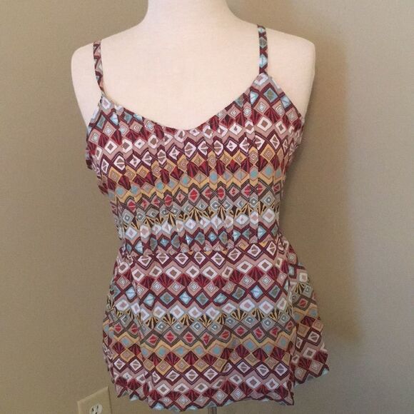 American Rag Tops - American Rag sleeveless geometric pink Tank Top